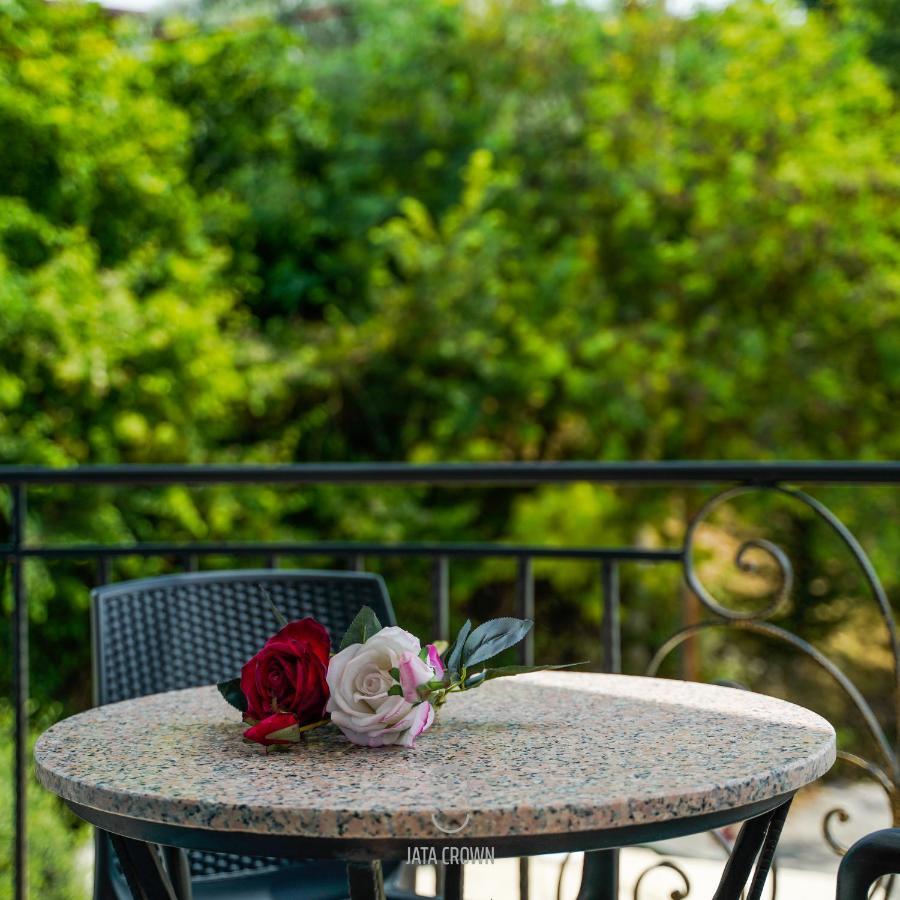 Jata Crown Hotel Tirana Extérieur photo